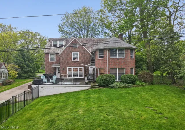 Photo 2 of Single family home for sale at 705 Overlook Dr, Alliance, OH 44601 | MLS# 5210125 | Listing updated on 2026-08-17