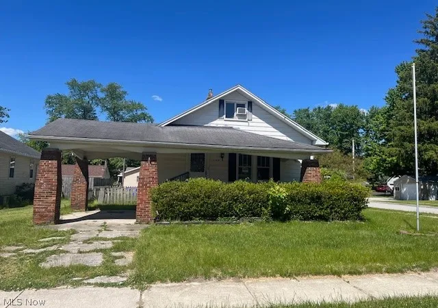 Homes for sale in Holland, OH | 1148 Columbus Dr, Holland, OH 43528 | MLS# 5210200