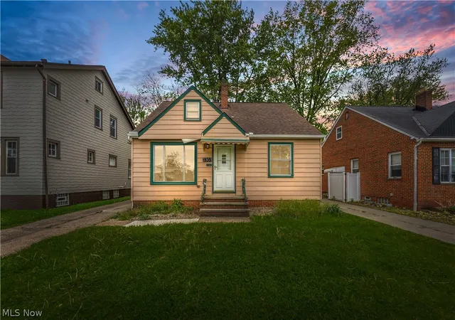 Homes for sale in Parma, OH | 2303 Tuxedo Ave, Parma, OH 44134 | MLS# 5209962