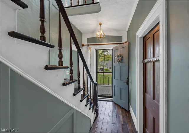 Photo 3 of Single family home for sale at 33932 Roberts Rd, Eastlake, OH 44095 | MLS# 5209163 | Listing updated on 2026-07-17