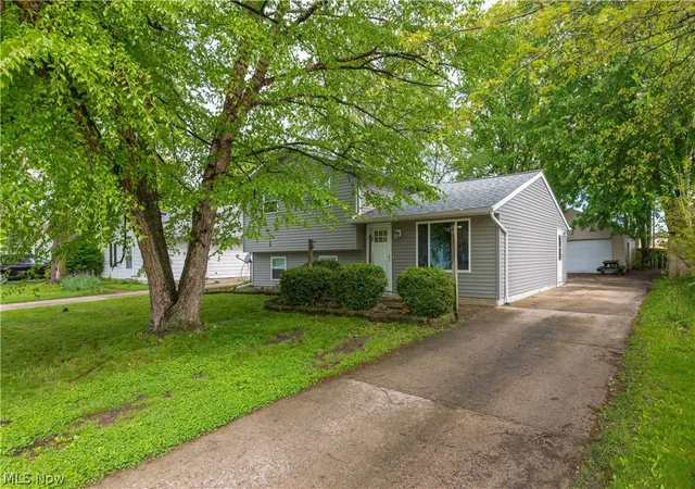 Photo 2 of Single family home for sale at 35150 Spruce St, North Ridgeville, OH 44039 | MLS# 5209121 | Listing updated on 2026-08-04