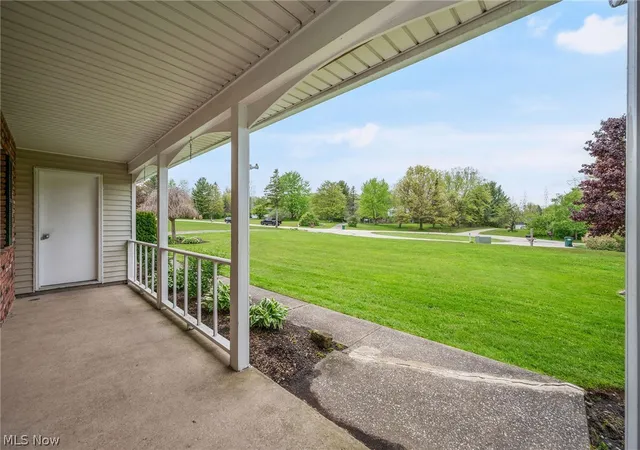 3rd image of 10471 Meadowhurst Ln, Chardon, OH 44024 | MLS# 5210076