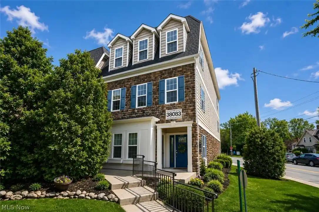 Photo 1 of Sale Pending at 38083 Euclid Ave, Willoughby, OH 44094 | MLS# 5208610 | Listing updated on 2026-10-28