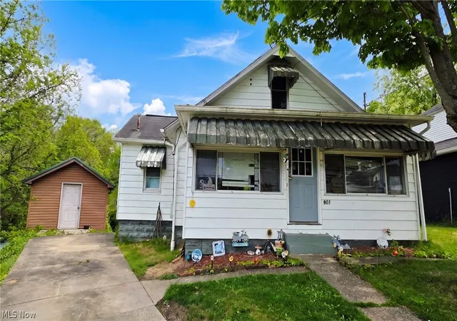 Photo 2 of Multi family home for sale at 901 & 903 Lenore St, Parkersburg, WV 26101 | MLS# 5210311 | Listing updated on 2026-08-31
