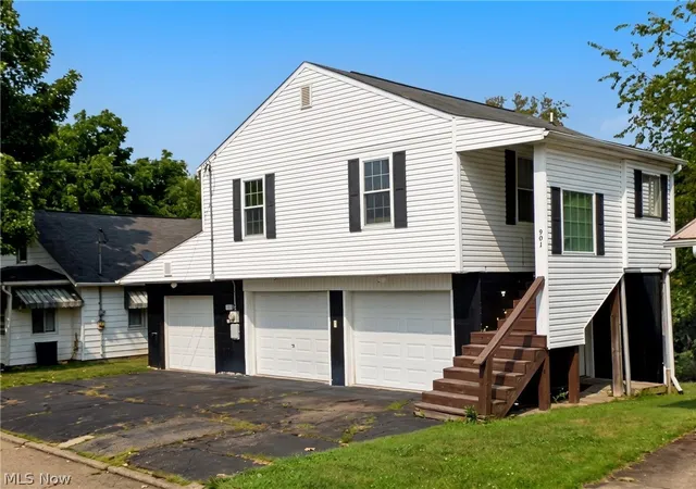 Photo 3 of House for sale at 901 & 903 Lenore St, Parkersburg, WV 26101 | MLS# 5210311 | Listing updated on 2026-10-02