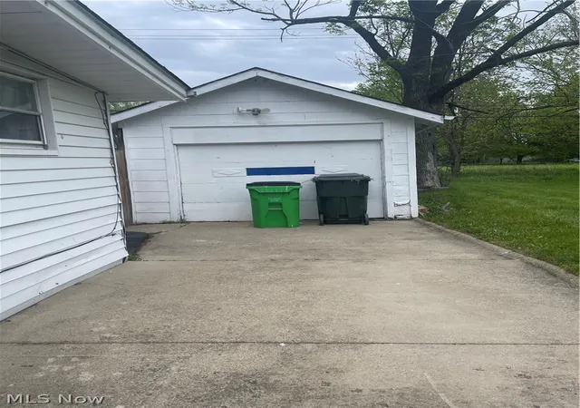 Homes for sale in Euclid, OH | 251 E 238th St, Euclid, OH 44123 | MLS# 5210324