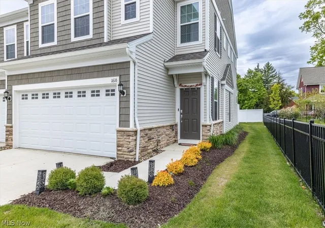 2nd image of 1616 Merlot Ln, Westlake, OH 44145 | MLS# 5210354