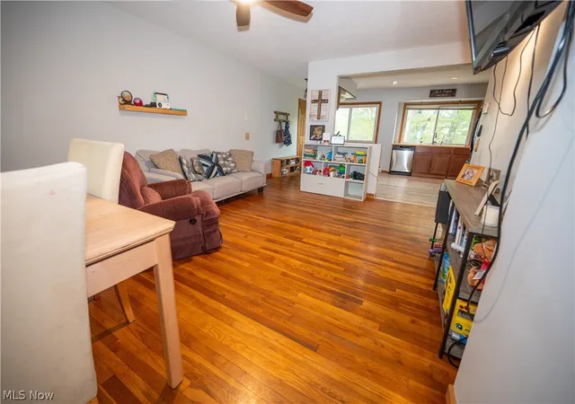 2nd image of 18889 Riverview Dr, Chagrin Falls, OH 44023 | MLS# 5210174
