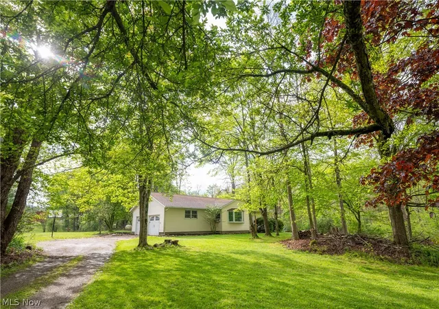 35th image of 18889 Riverview Dr, Chagrin Falls, OH 44023 | MLS# 5210174