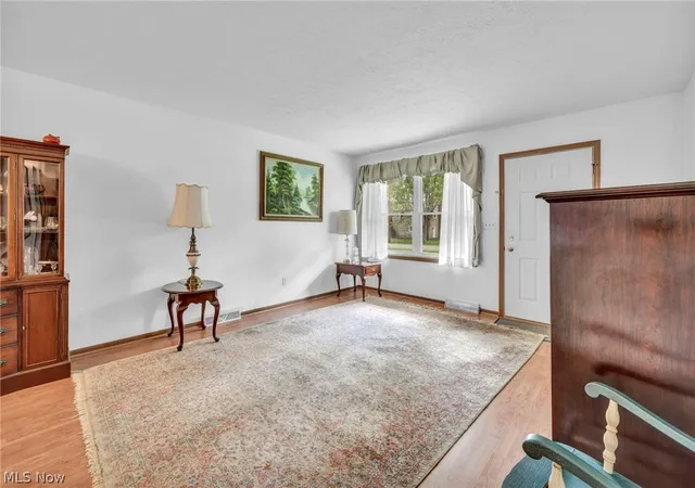 Homes for sale in Newton Falls, OH | 513 Russell St, Newton Falls, OH 44444 | MLS# 5204064