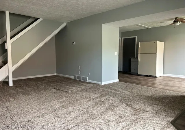 Listing Photo 3 - Condo for sale in building located at 950 Wadsworth Rd, Medina, OH 44256 - Unit #F4