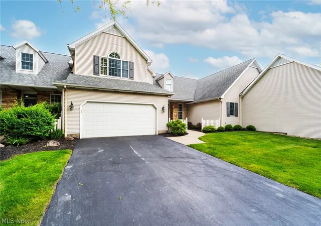 3rd image of 22 Fieldstone, Poland, OH 44514 | MLS# 5209313