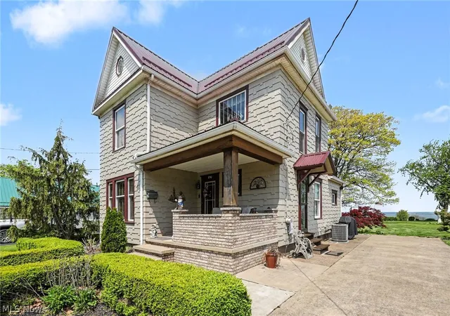 1st image of 290 Park Ave, Conneaut, OH 44030 | MLS# 5210244