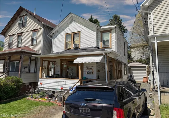 Homes for sale in East Liverpool, OH | 1013 Bradshaw Ave, East Liverpool, OH 43920 | MLS# 5210077