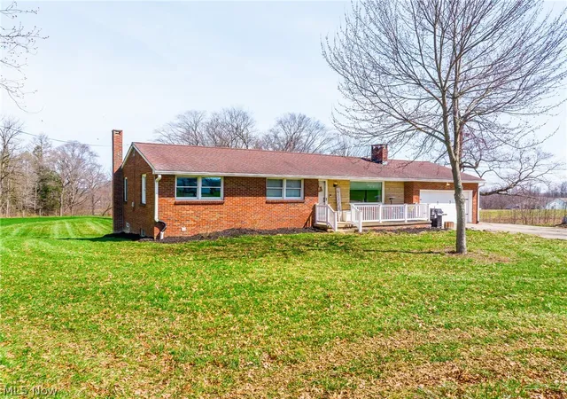Homes for sale in Rittman, OH | 327 Briarhill Dr, Rittman, OH 44270 | MLS# 5209169