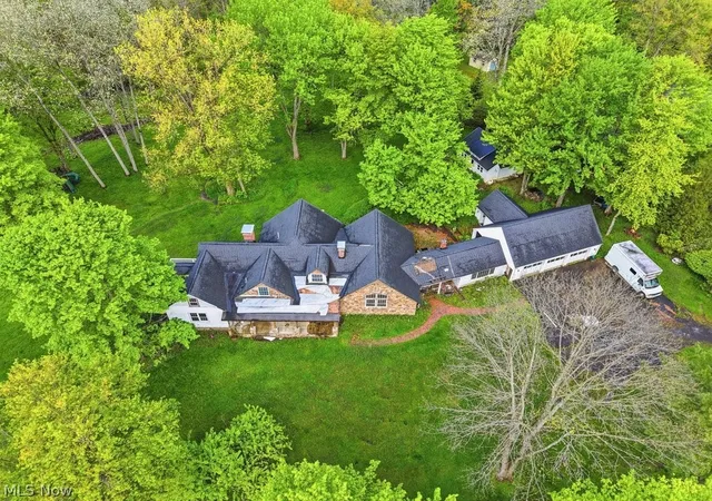Photo 2 of Single family home for sale at 7151 Cabot Ln, Chagrin Falls, OH 44022 | MLS# 5210562 | Listing updated on 2026-09-01