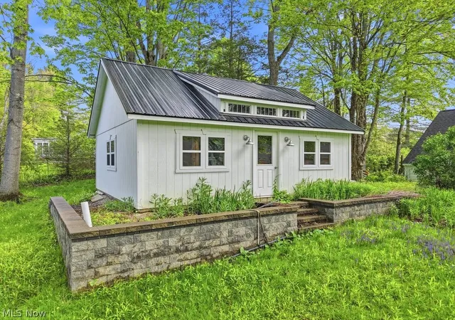 Photo 3 of Single family home for sale at 7151 Cabot Ln, Chagrin Falls, OH 44022 | MLS# 5210562 | Listing updated on 2026-09-01