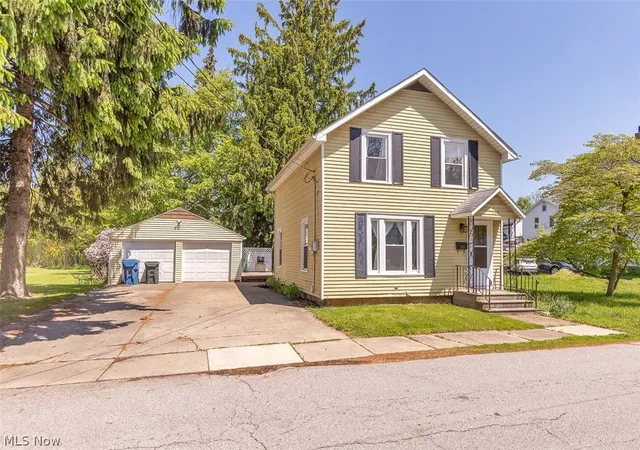 2nd image of 133 Crownhill Ave, Amherst, OH 44001 | MLS# 5210370