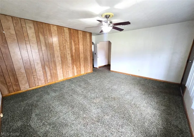 Homes for sale in Parkersburg, WV | 2411 Fairfax St, Parkersburg, WV 26101 | MLS# 5209534