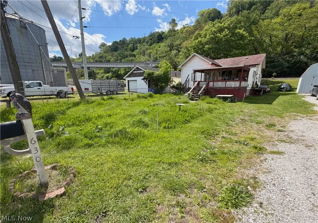 Homes for sale in East Liverpool, OH | 630 River Rd, East Liverpool, OH 43920 | MLS# 5210478