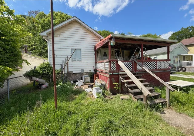 Homes for sale in East Liverpool, OH | 630 River Rd, East Liverpool, OH 43920 | MLS# 5210478