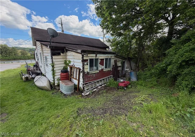 Homes for sale in East Liverpool, OH | 630 River Rd, East Liverpool, OH 43920 | MLS# 5210478