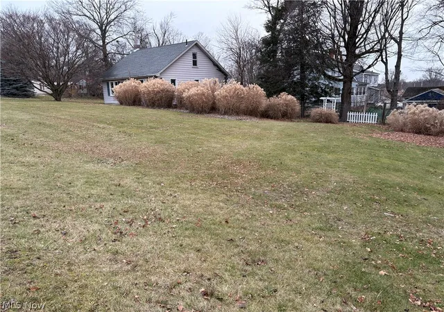 3rd image of 4258 Mahoning Ave, Youngstown, OH 44515 | MLS# 5210565