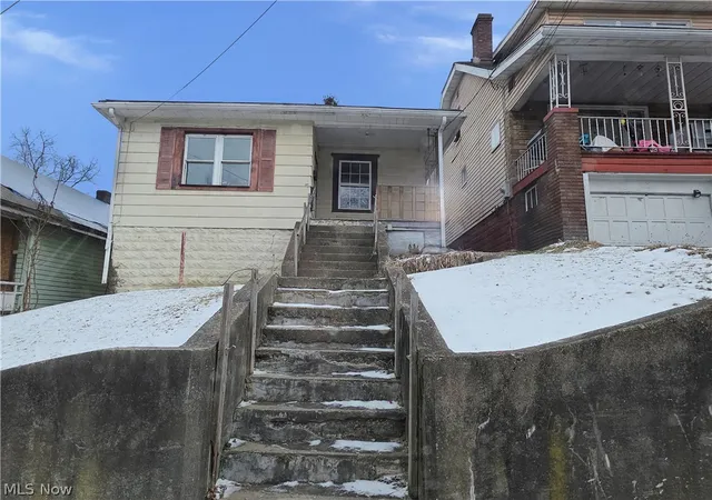 Homes for sale in Steubenville, OH | 732 Kendall Ave, Steubenville, OH 43952 | MLS# 5210309
