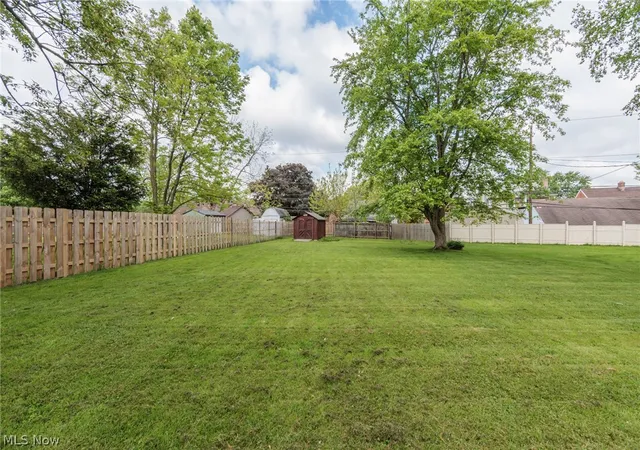 22nd image of 5906 Twin Lakes Dr, Cleveland, OH 44129 | MLS# 5210321