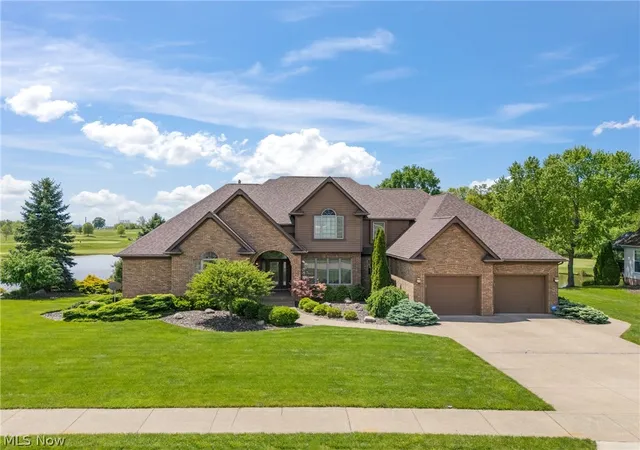 Homes for sale in Massillon, OH | 2595 Augusta Dr Se, Massillon, OH 44646 | MLS# 5207630