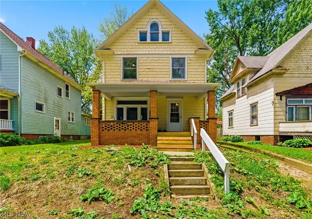 Homes for sale in Alliance, OH | 1387 S Seneca Ave, Alliance, OH 44601 | MLS# 5210097