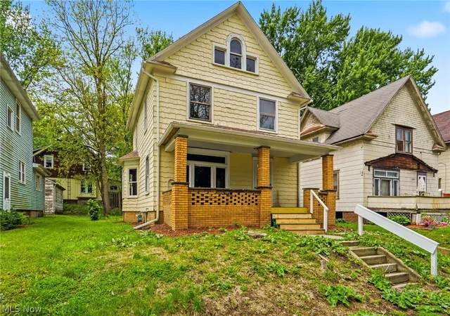 Homes for sale in Alliance, OH | 1387 S Seneca Ave, Alliance, OH 44601 | MLS# 5210097