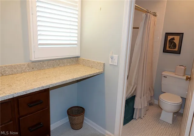 2nd image of 14661 Hillbrook Ln N, Chagrin Falls, OH 44022