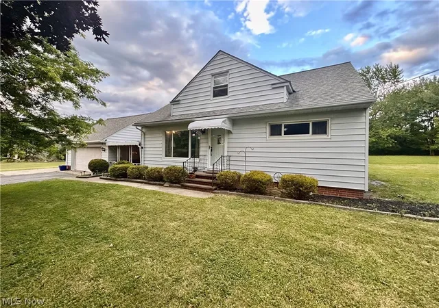 1st image of 10481 Briar Hill Dr, Willoughby, OH 44094 | MLS# 5210672