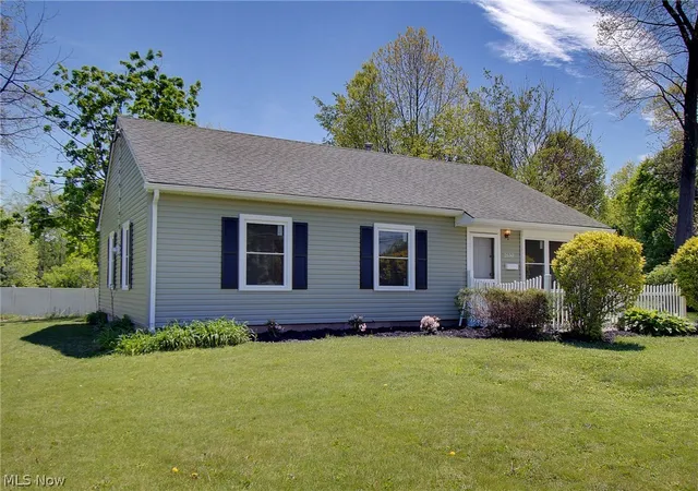 1st image of 2650 Center Ave, Alliance, OH 44601 | MLS# 5210754
