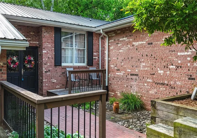 2nd image of 140 Sylvan Way, Marietta, OH 45750 | MLS# 5210256