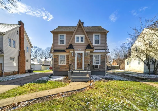 3rd image of 17913 Flamingo Ave, Cleveland, OH 44135 | MLS# 5210252