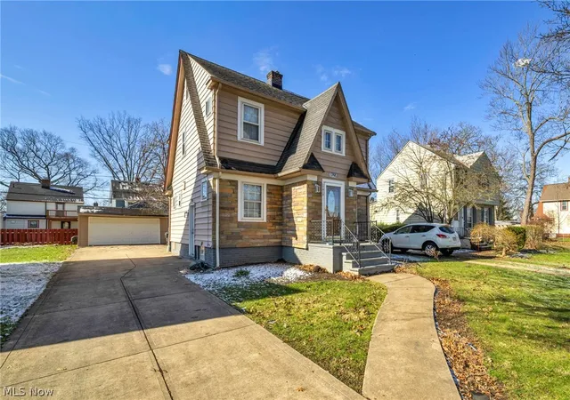 4th image of 17913 Flamingo Ave, Cleveland, OH 44135 | MLS# 5210252