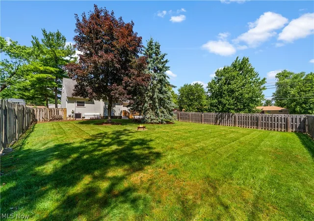 Photo 4 of Single family home for sale at 551 Carolyn Dr, Brunswick, OH 44212 | MLS# 5210813 | Listing updated on 2026-08-03