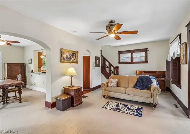 3rd image of 1968 Wakefield Ave, Youngstown, OH 44514 | MLS# 5207915