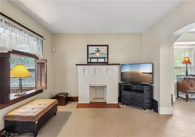 5th image of 1968 Wakefield Ave, Youngstown, OH 44514 | MLS# 5207915