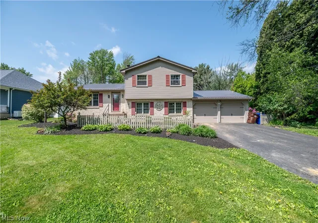 1st image of 6670 James St, Poland, OH 44514 | MLS# 5209217