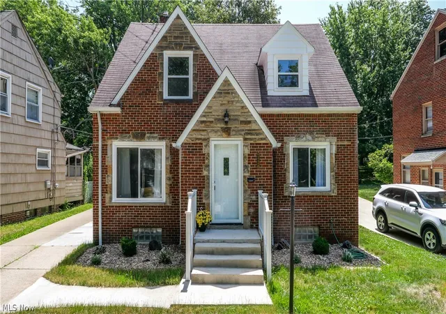 Homes for sale in Euclid, OH | 24420 Glenbrook Blvd, Euclid, OH 44117 | MLS# 5210795