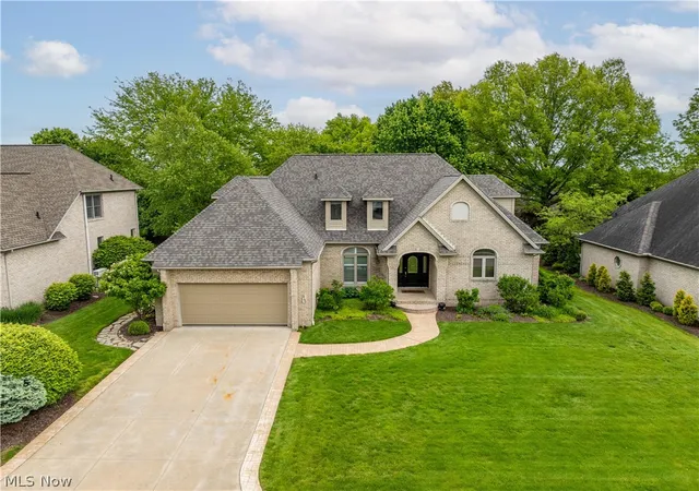 3rd image of 3790 Woodleigh Ave Nw, Canton, OH 44718 | MLS# 5210897