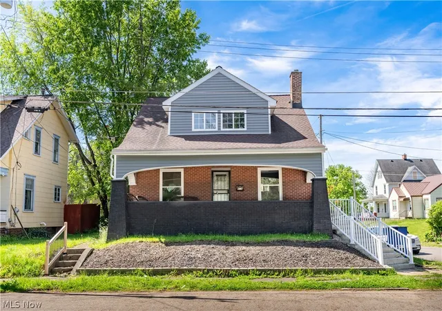 2nd image of 918 15th St Nw, Canton, OH 44703 | MLS# 5210568