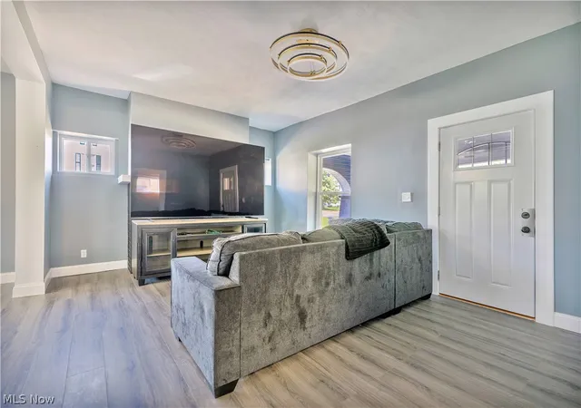 Photo 3 of Single family home for sale at 918 15th Street NW, Canton, OH 44703 | MLS# 5210568 | Listing updated on 2026-05-18