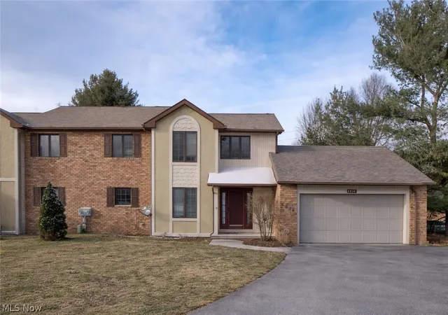 Homes for sale in North Canton, OH | 4839 Pond Dr Nw, North Canton, OH 44720 | MLS# 5210983