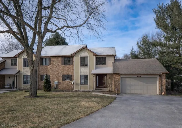 Homes for sale in North Canton, OH | 4839 Pond Dr Nw, North Canton, OH 44720 | MLS# 5210983