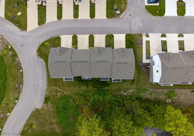 Photo 33 of Sale Pending at 1423 Chateau Pl, Avon, OH 44011 | MLS# 5209864 | Listing updated on 2026-08-03