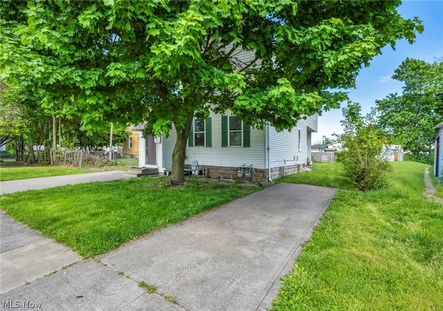 Homes for sale in Lorain, OH | 1813 Lexington Ave, Lorain, OH 44052 | MLS# 5210547